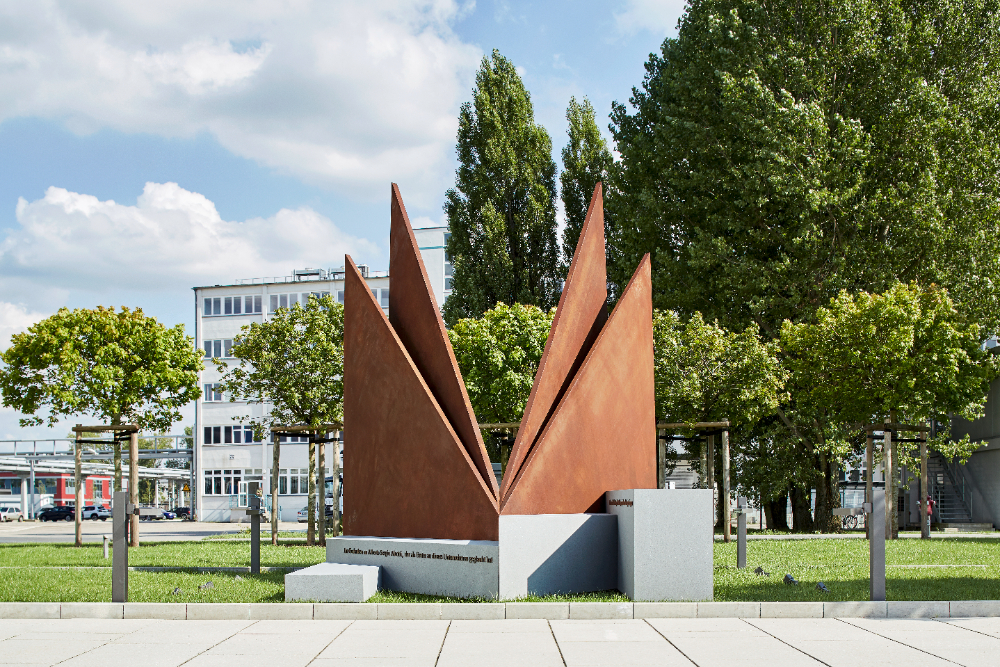 Denkmal zu Ehren von Alberto Sergio Aleotti, der in Berlin-Chemie großes Potenzial sah. Abbildung: Markus Bachmann Photography