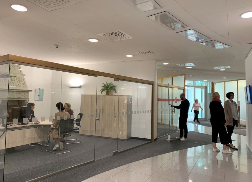 So modern ist die Hauptgeschäftsstelle der Sparkasse Mecklenburg-Nordwest heute. Abbildung: Sparkasse Mecklenburg-Nordwest