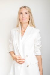 Berit Großwendt, Unternehmerin und Podcast Host von Calling East.