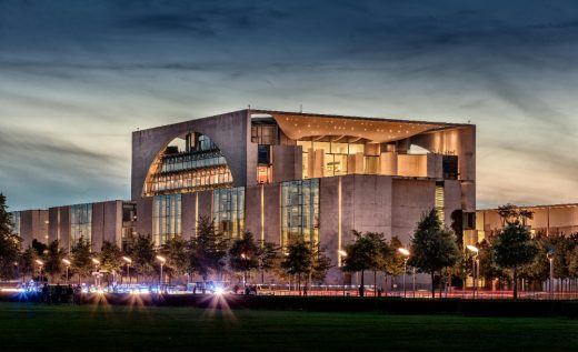In der Spitzenpolitik liegt der Anteil mit 21,4 Prozent sehr hoch. Abbildung: Lobo Studio Hamburg, Unsplash