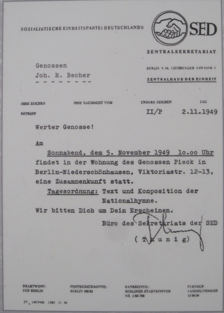Die Nationalhymne der DDR erklang von Anfang der 1970er-Jahre bis Januar 1990 bei offiziellen Anlässen nur in der Instrumentalfassung. Abbildung: Klaaschwotzer, Creative Commons CC0 1.0