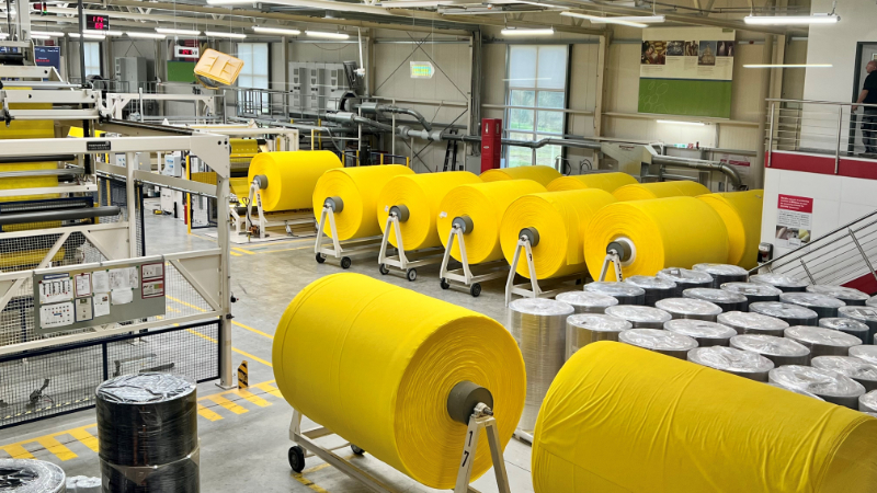Produktion bei der Norafin Industries GmbH in Mildenau, Abbildung: Norafin Industries GmbH