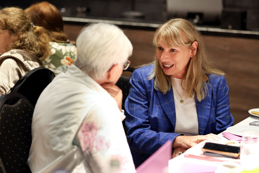 Petra Köpping unterwegs in Sachsen: Hier in Leipzig, Chemnitz und Pulsnitz. Abbildung: Sozialministerium Sachsen