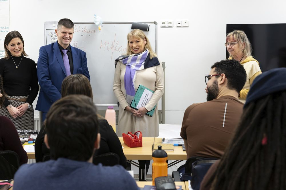 Es gibt weiterhin eine breite Mitte, die differenziert denkt. Sie muss zu Wort kommen und sich das Wort nehmen. Abbildung: Sozialministerium Sachsen