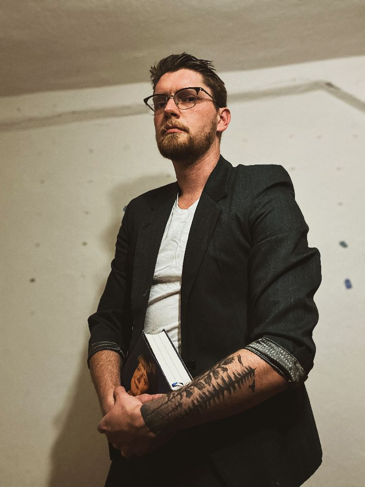 Die 1990er-Jahre in den neuen Bundesländern waren perfekt geeignet, um Traumata einzusammeln. Abbildung: privat