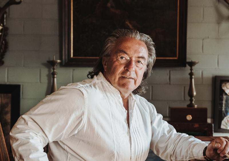 Peter-Michael Diestel auf seinem Landsitz in Zislow am Plauer See. Abbildung: S. Welscher