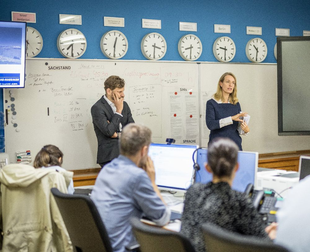 2023 als Leiterin des Krisenreaktionszentrums während der Evakuierungen aus Sudan. Abbildung: Photothek, Thomas Köhler