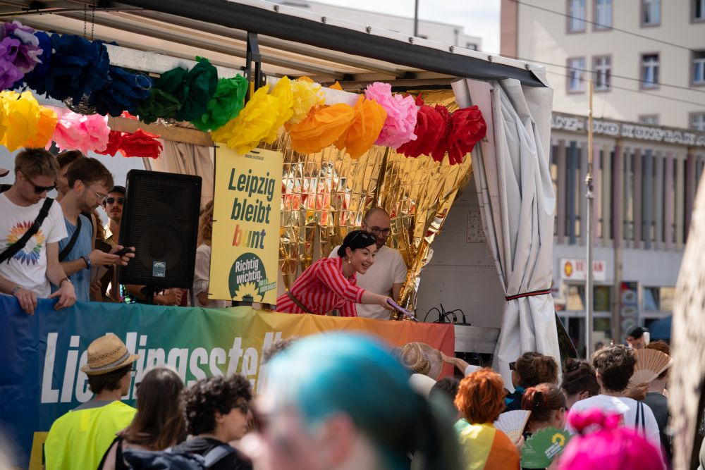 Paula Piechotta beim CSD 2024 in Leipzig. Abbildung: Gianina Morgenstern