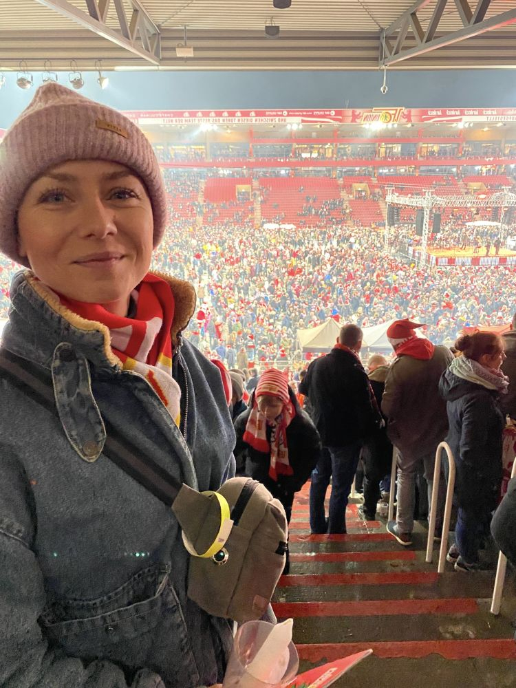 Als Unionerin beim Weihnachtssingen im Stadion An der Alten Försterei. Abbildung: privat