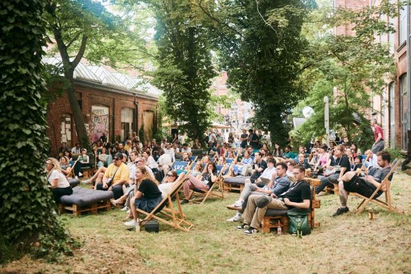 Im fünften Festivaljahr bietet das Organisationsteam des MACHN-Festivals ein internationales Line-Up an Personen. Abbildung: Sophie Valentin Im fünften Festivaljahr bietet das Organisationsteam des MACHN-Festivals ein internationales Line-Up an Personen. Abbildung: Sophie Valentin