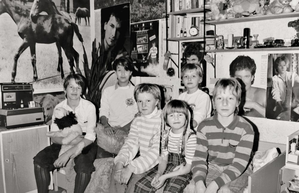 9. November 1989: Tag des Mauerfalls – der 13. Geburtstag. Im Kinderzimmer erfuhr das historische Ereignis wenig Beachtung. Abbildung: privat