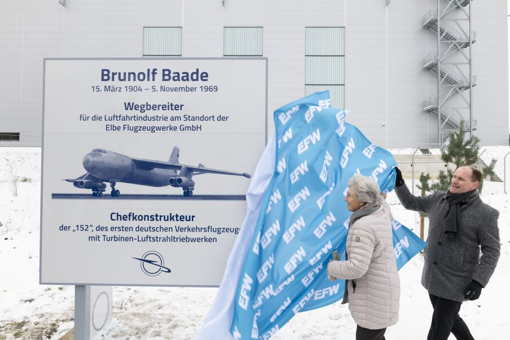 Ehrung für Brunolf Baade, Wegbereiter der Luftfahrtindustrie. Abbildung: Elbe Flugzeugwerke GmbH