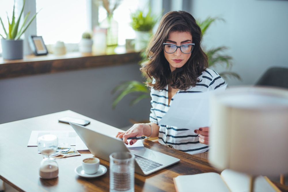 Während IT-Partner Perseus die technische Wiederherstellung durchführt kümmert sich Signal Iduna um die Abdeckung finanzieller Folgen. Abbildung: AdobeStock
