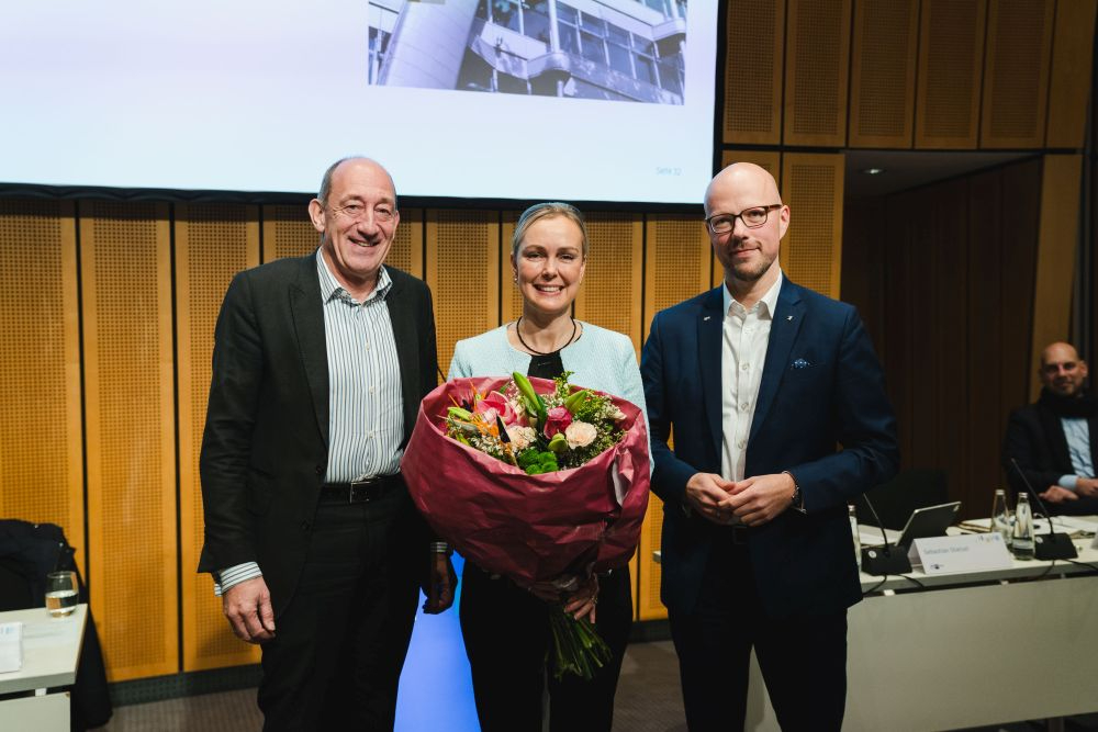 Manja Schreiner auf der Vollversammlung der IHK Berlin am 10. Dezember 2024. Abbildung: Jens Ahner, IHK Berlin