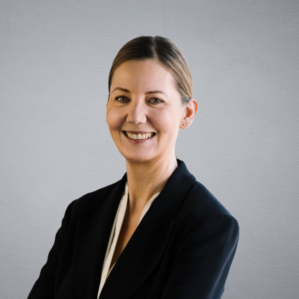 Nora Schmidt-Kesseler ist seit 2017 Hauptgeschäftsführerin der Nordostchemie-Verbände und führt in Personalunion den Verband der chemischen Industrie Nordost und den Arbeitgeberverband Nordostchemie. Sie vertritt die Interessen der chemisch-pharmazeutischen Industrie in Ostdeutschland. Abbildung: Anette Koroll
