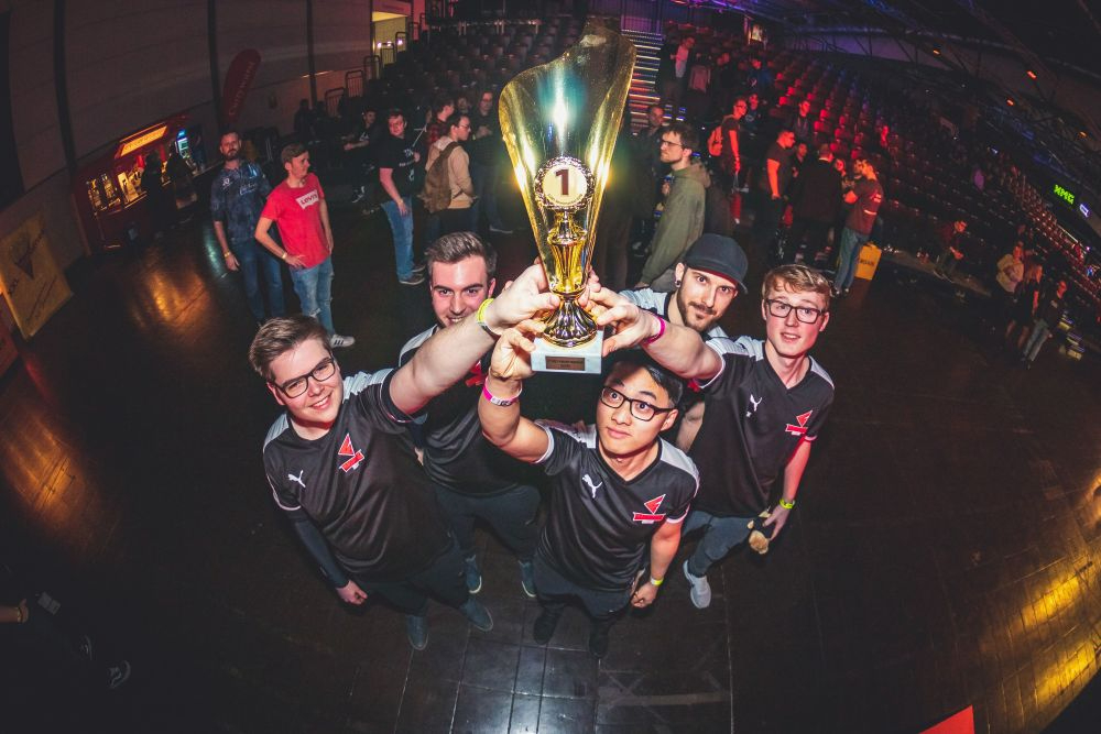 Das Team von Magdeburg eSports gewinnt den ESBD-Vereinspokal. Abbildung: Maria Manneck