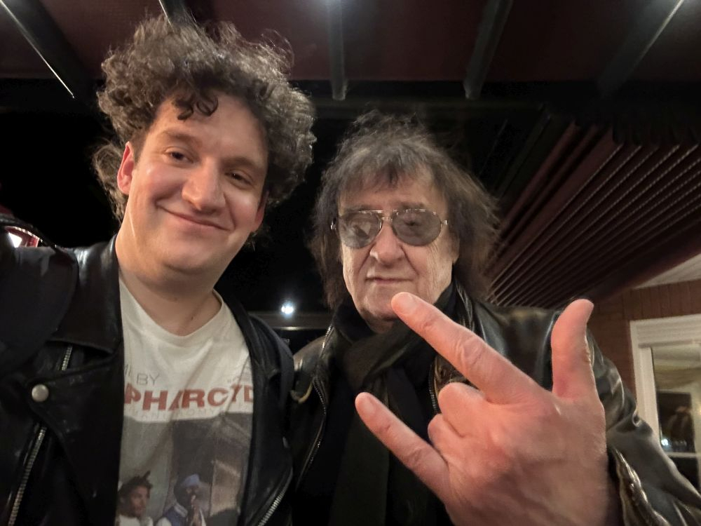 Padraig Parkhurst mit Dieter „Maschine“ Birr, Sänger der Puhdys. Abbildung: Padraig Parkhurst