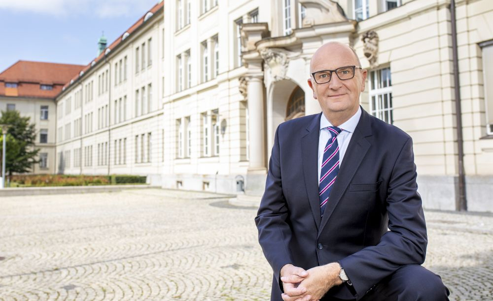 Dr. Dietmar Woidke ist seit August 2013 Ministerpräsident des Landes Brandenburg. Abbildung: Uwe Klössing